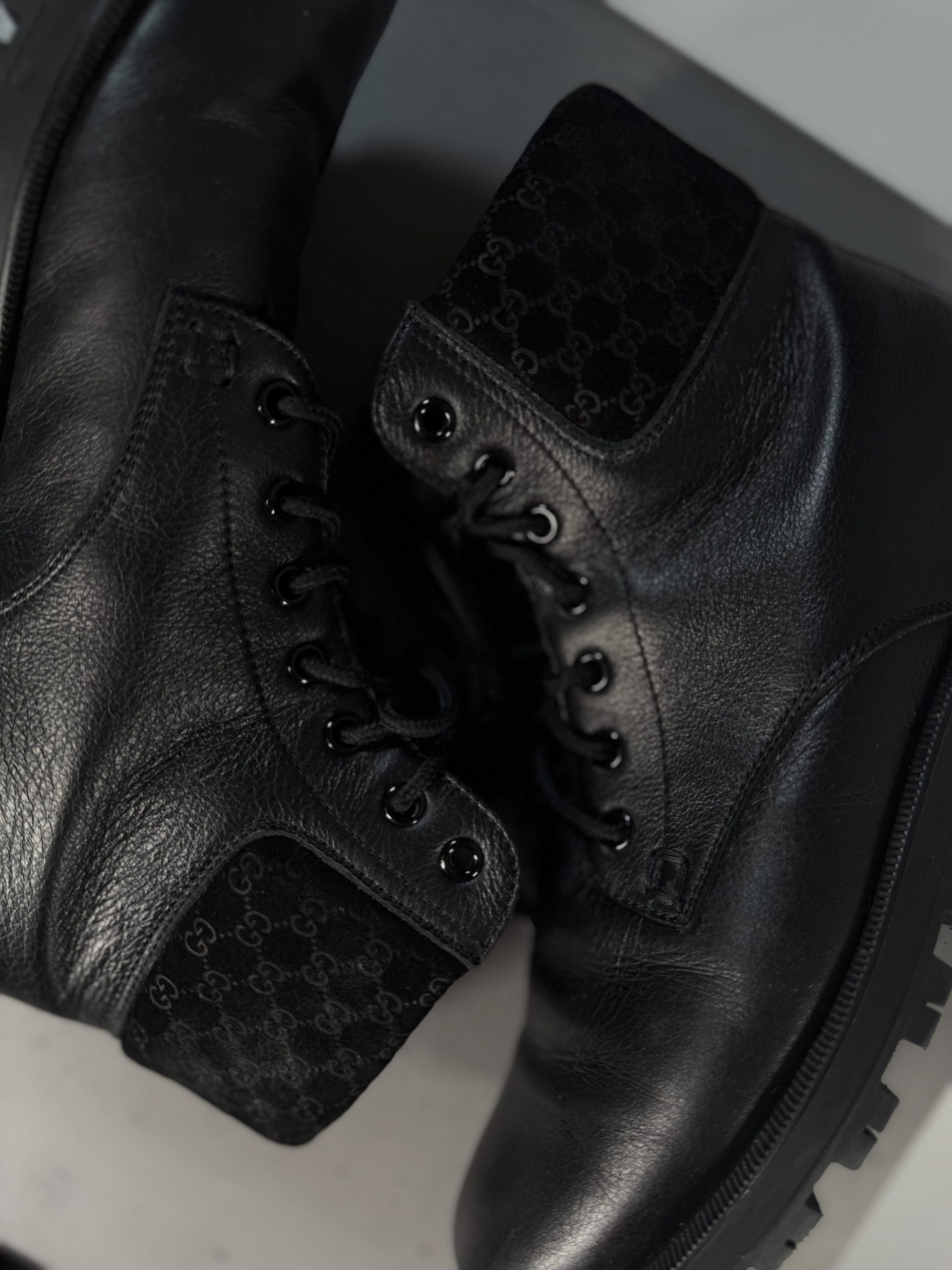 Gucci Black Leather Lace-Up Winter Boots with GG Suede Cuff Gucci Black Leather Lace-Up Winter Boots with GG Suede Cuff