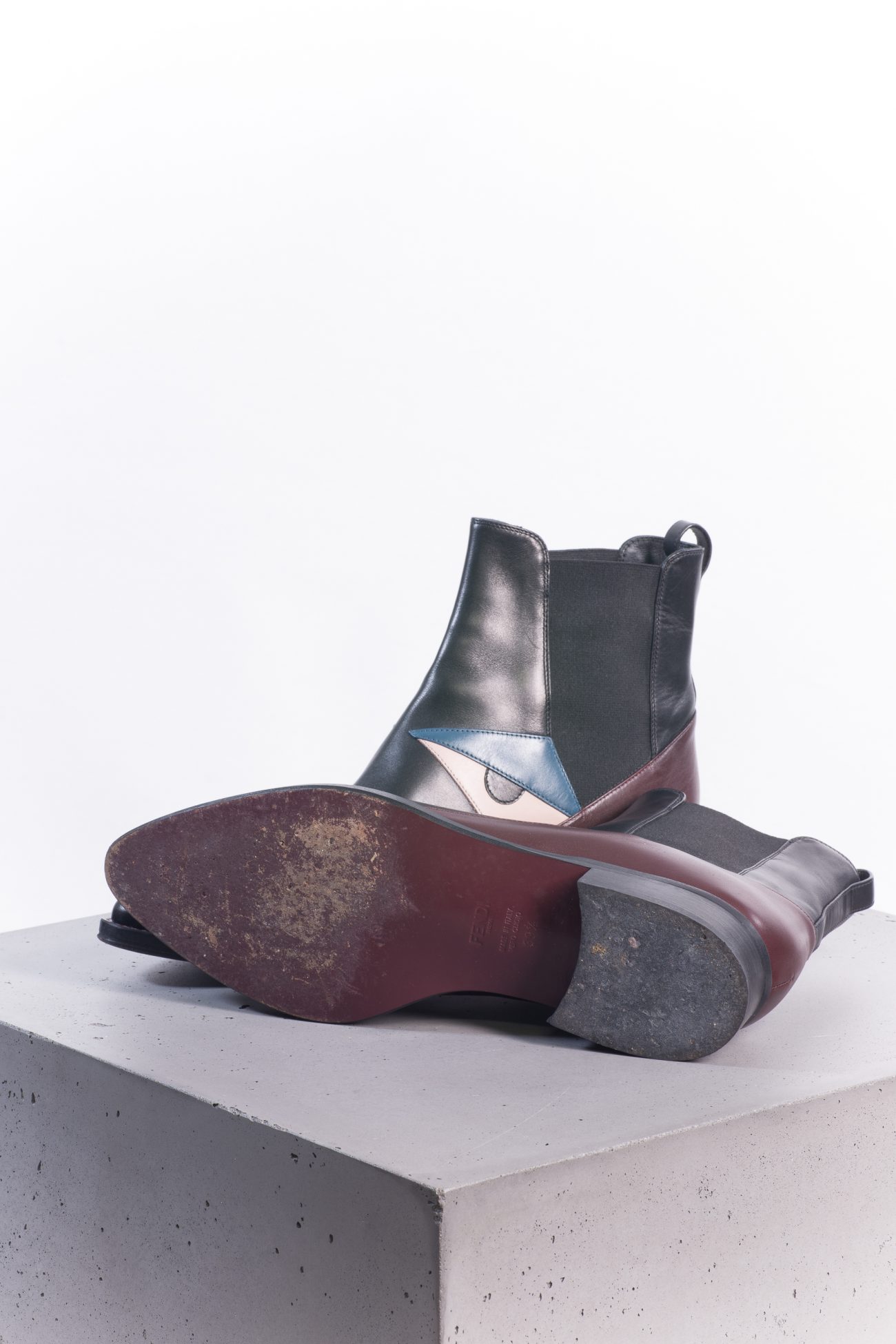 Fendi Leather ankle Chelsea boots