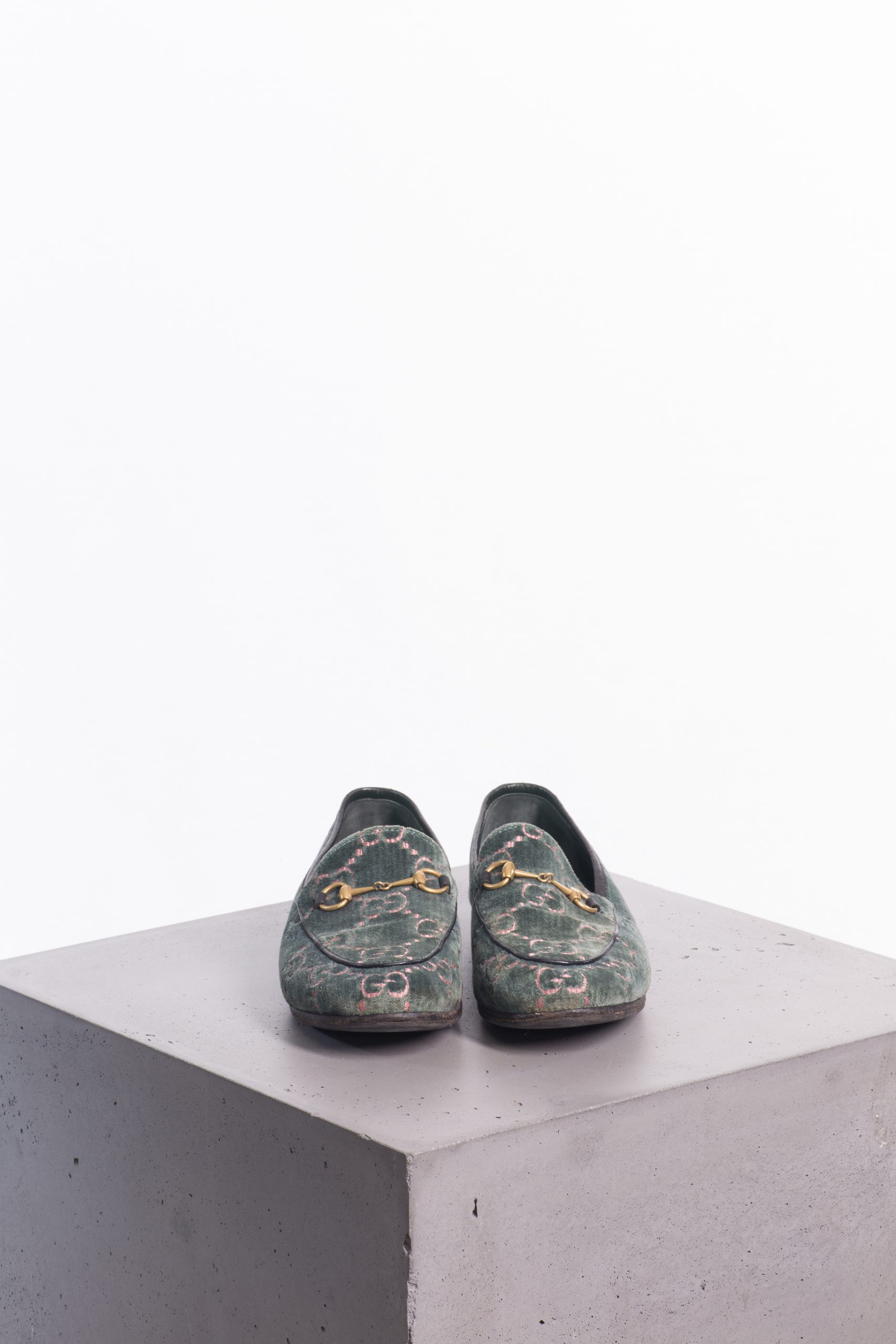 Gucci Velvet GG Horsebit Loafers — Statement Elegance in Emerald