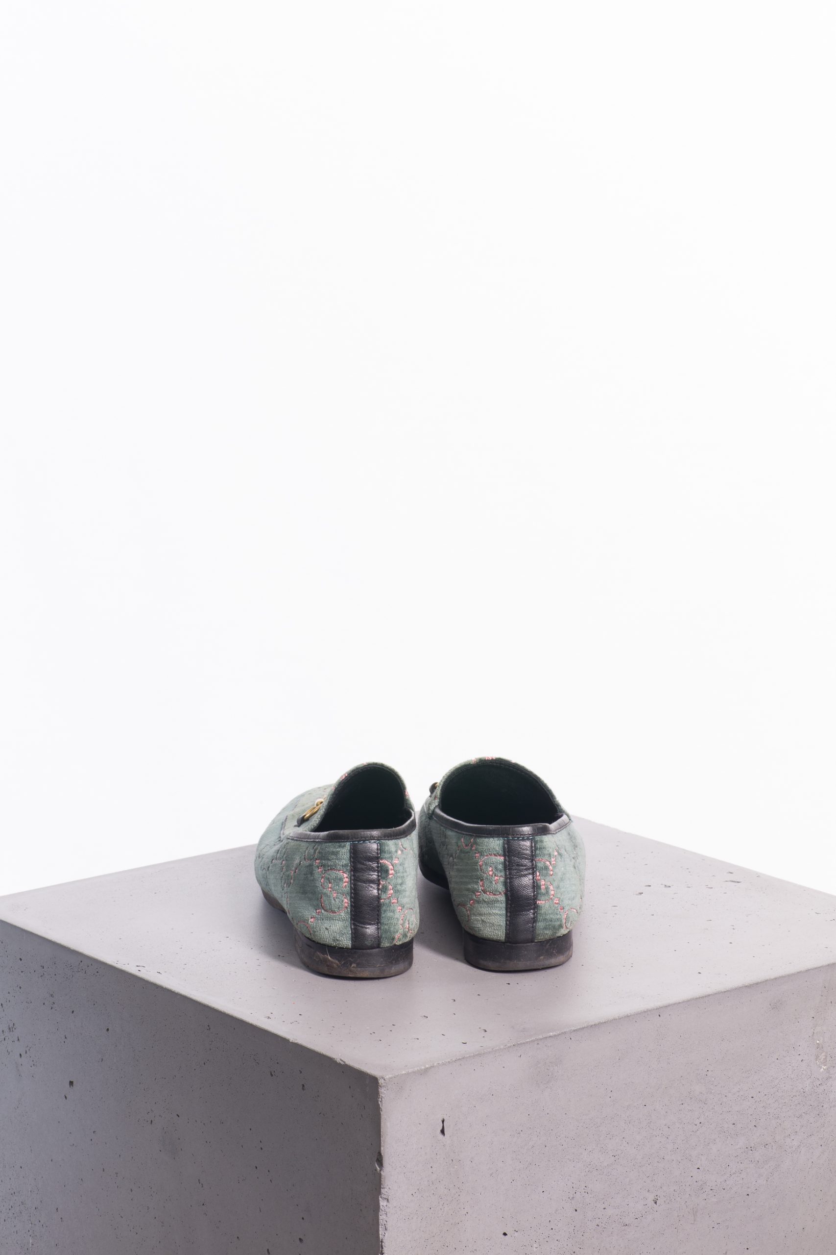 Gucci GG Velvet Horsebit Loafers — Statement Elegance in Emerald