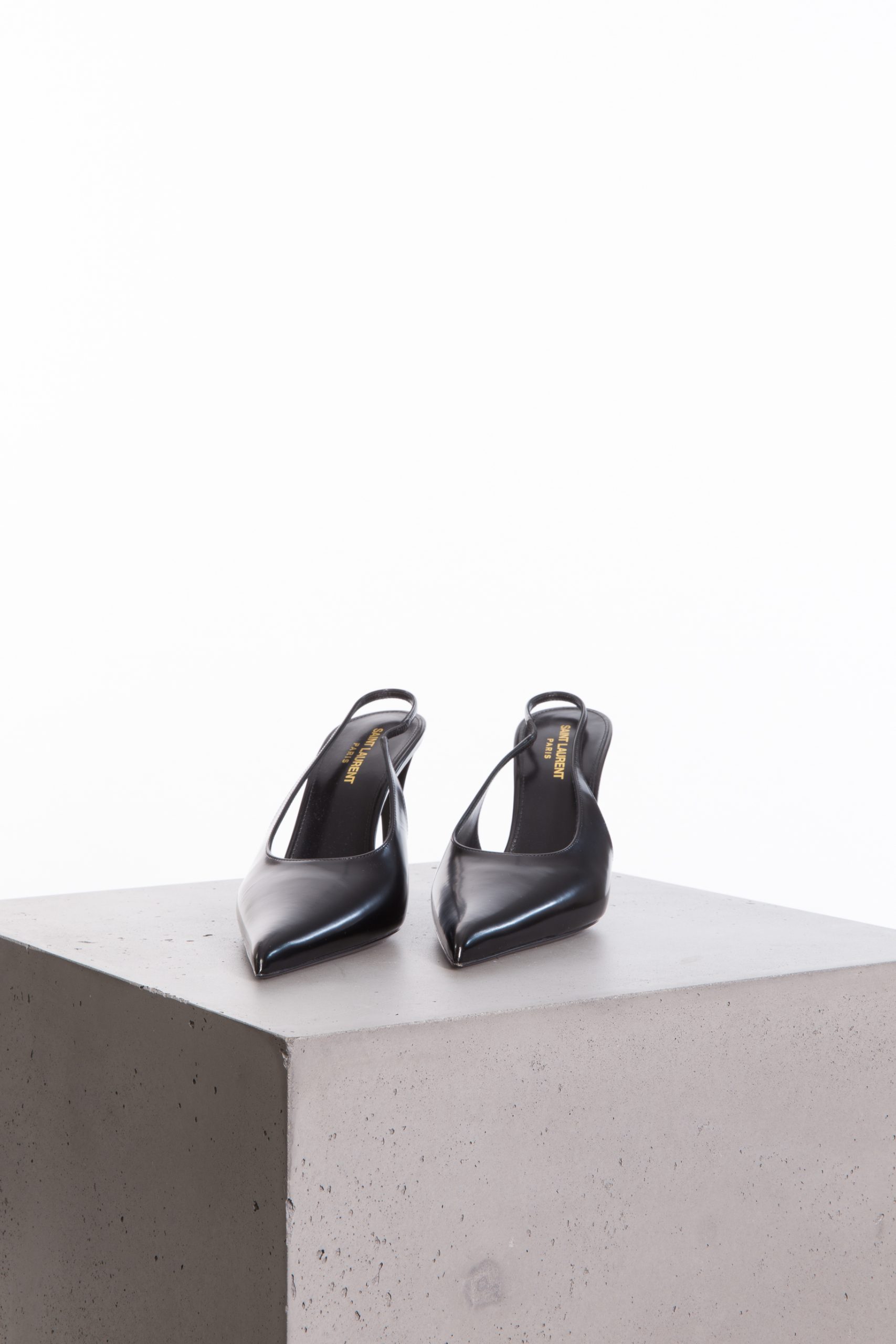Saint Laurent Classic Slingback Pumps Saint Laurent Classic Slingback Pumps
