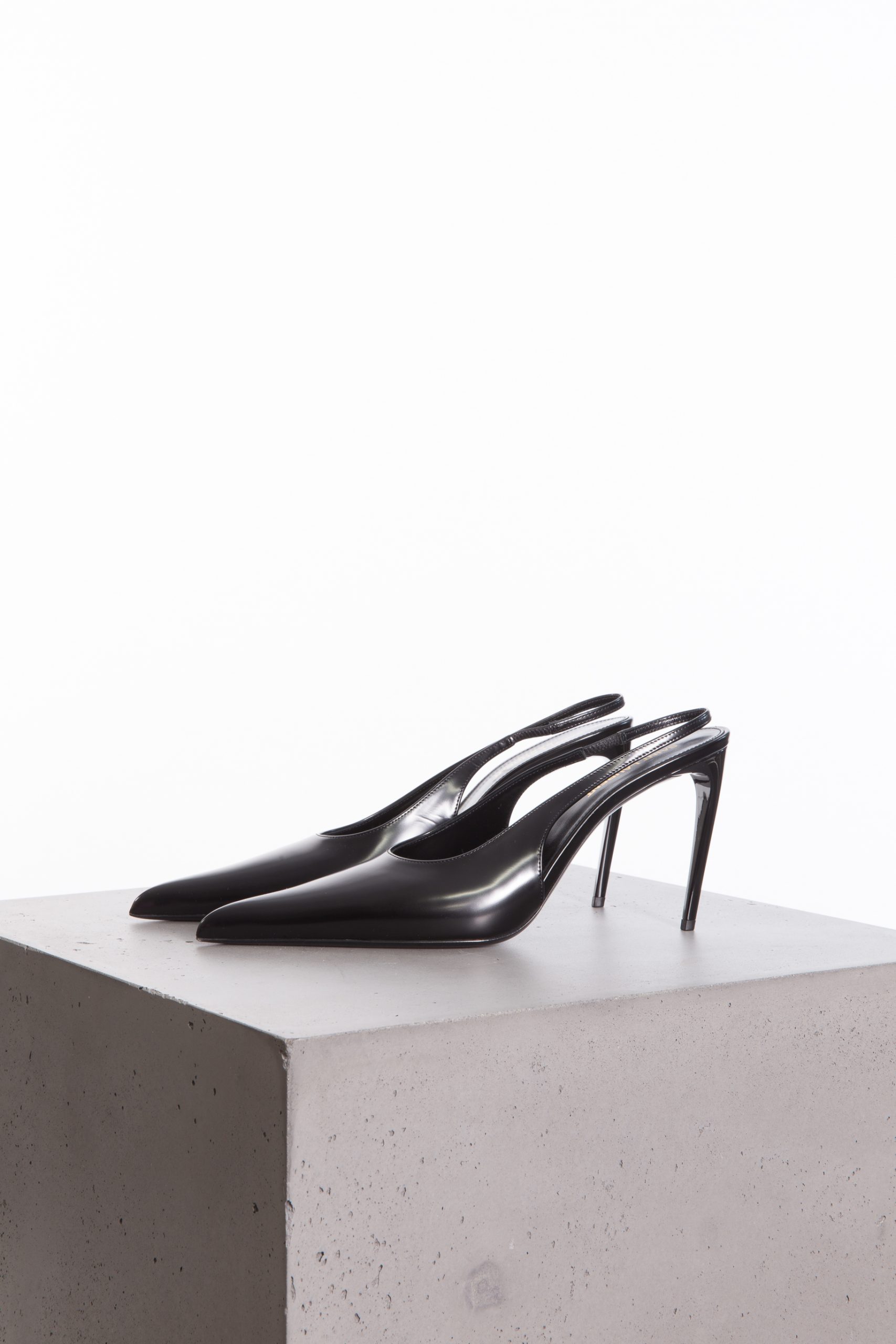 Saint Laurent Classic Slingback Pumps Saint Laurent Classic Slingback Pumps