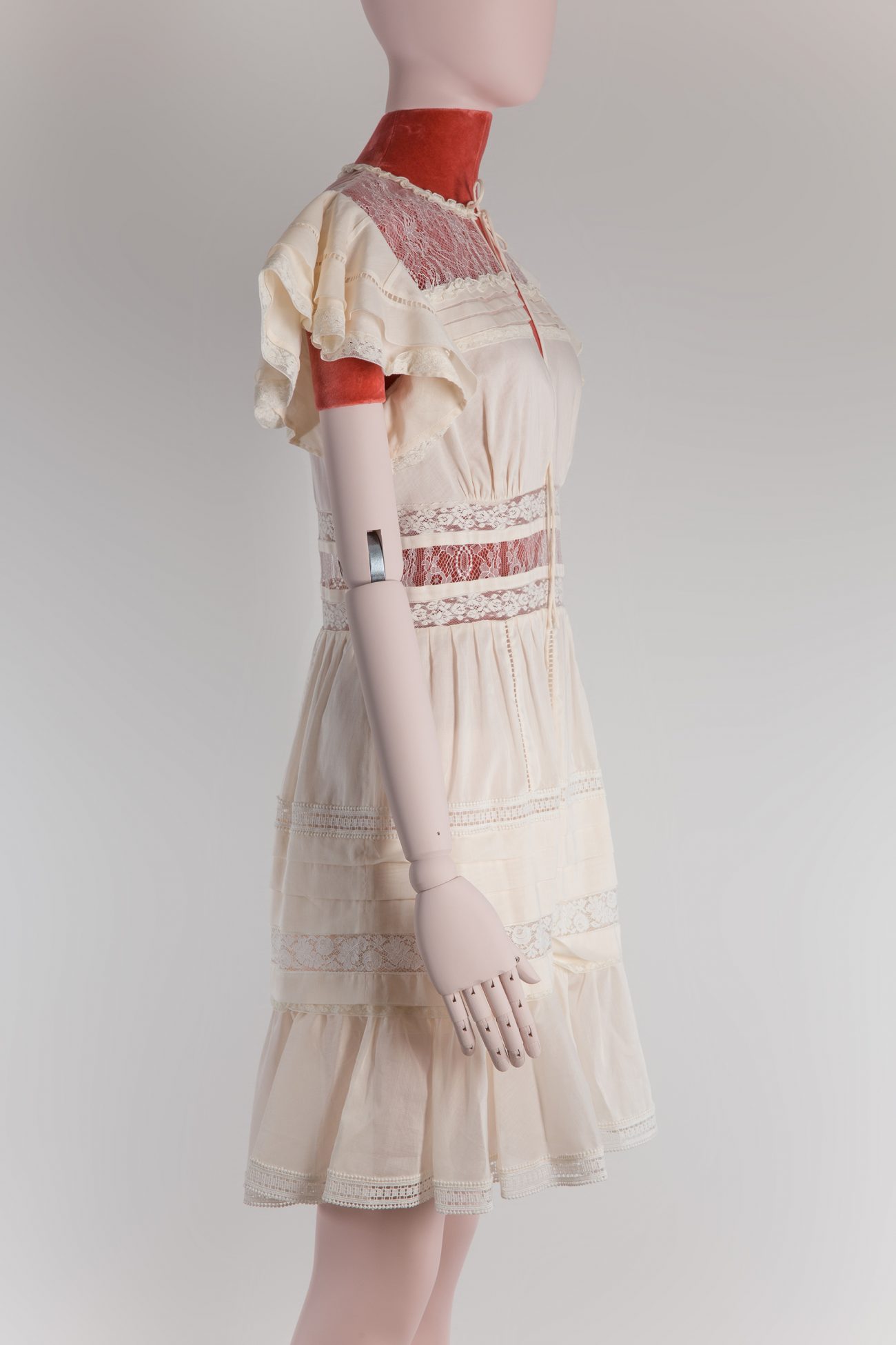 Zuhair Murad Boho-Chic Lace Ruffle Mini Dress Zuhair Murad Boho-Chic Lace Ruffle Mini Dress