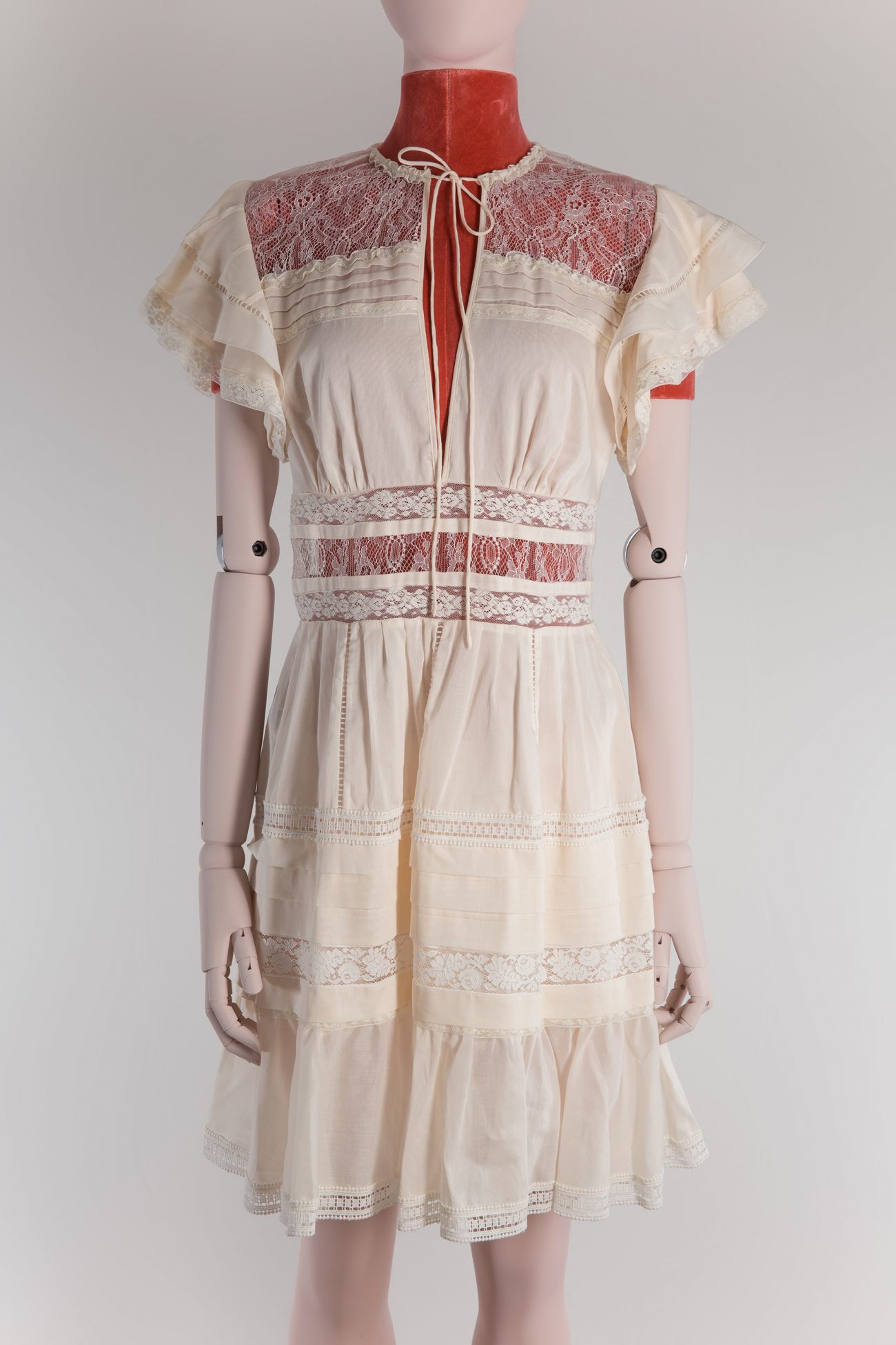 Zuhair Murad Boho-Chic Lace Ruffle Mini Dress Zuhair Murad Boho-Chic Lace Ruffle Mini Dress