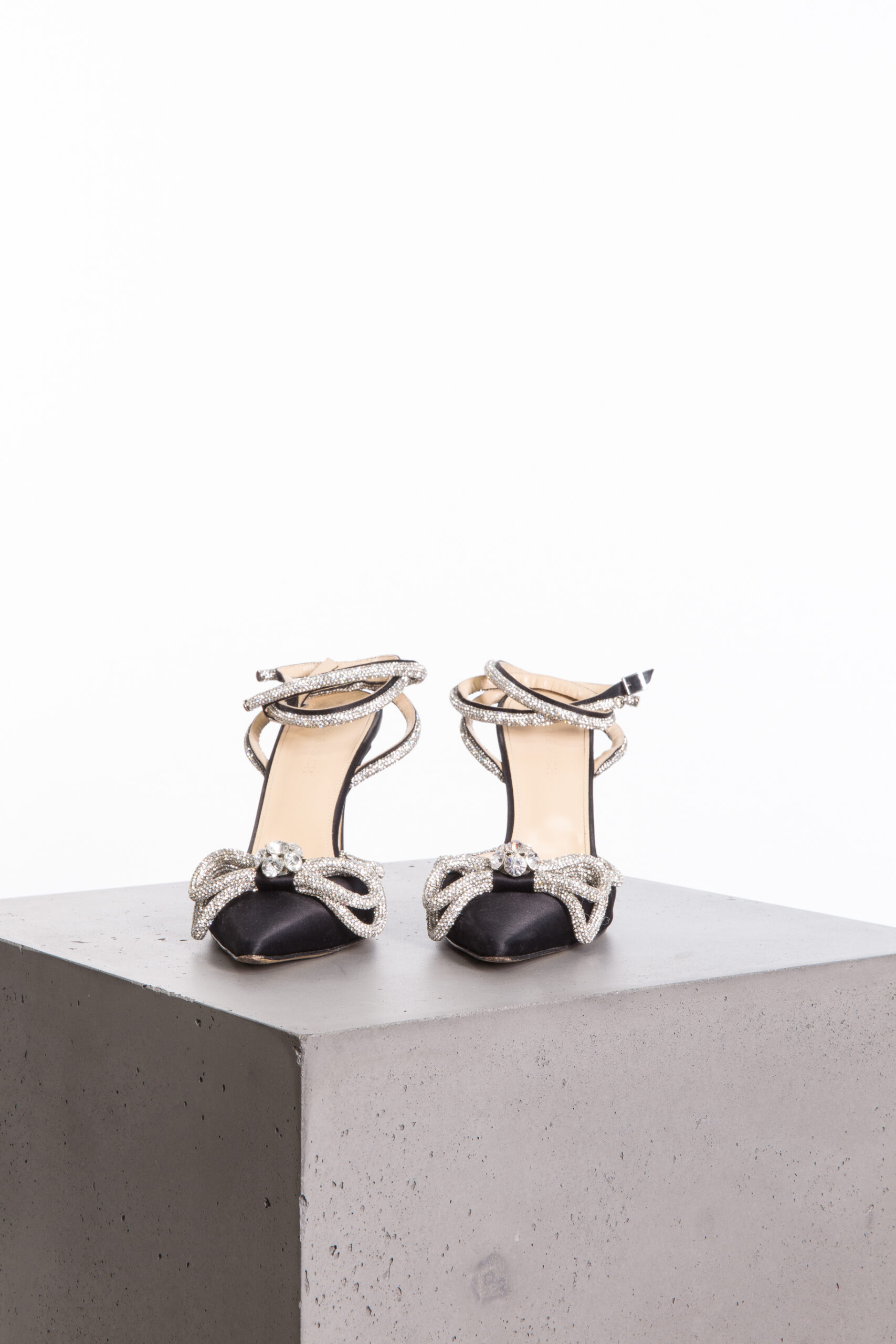 Mach & Mach double Crystal Bow Pumps – Limited Edition