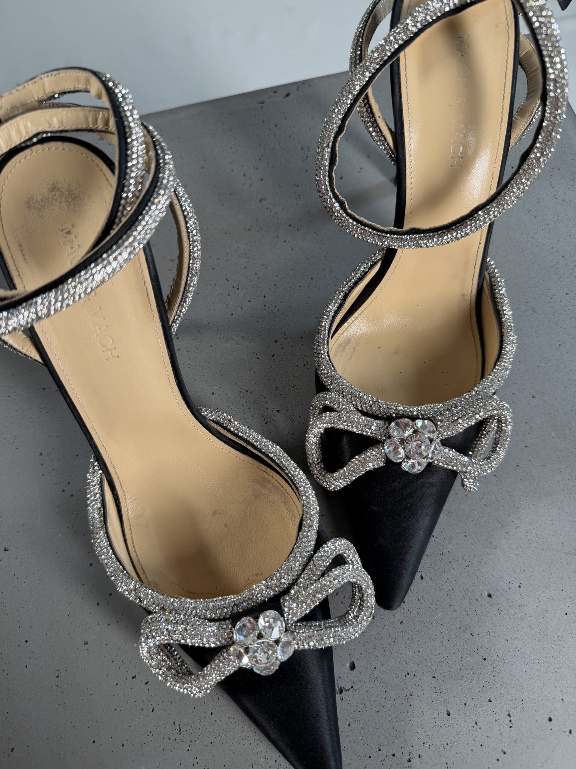 Mach & Mach double Crystal Bow Pumps – Limited Edition