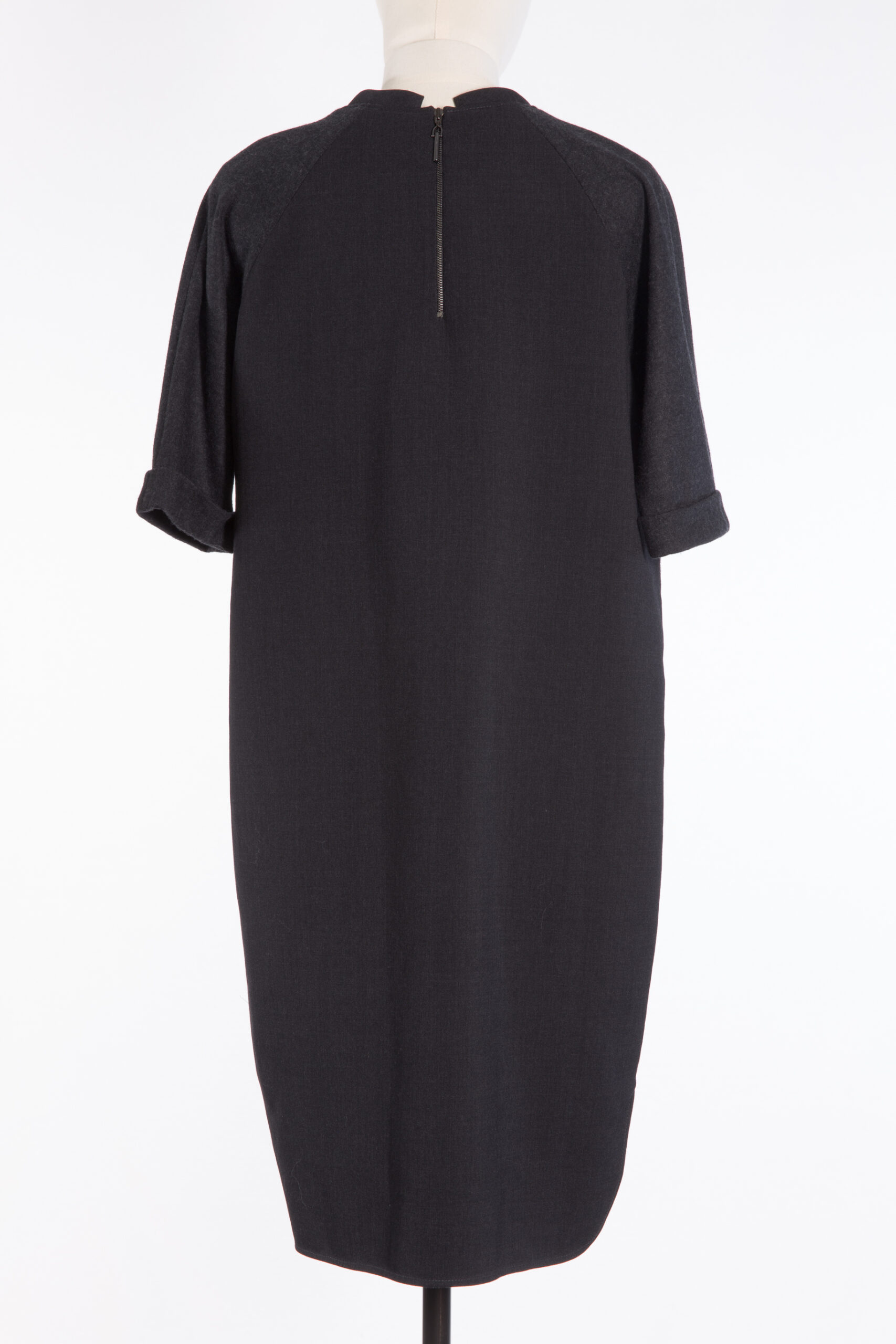 BRUNELLO CUCINELLI MONILI-EMBELLISHED VIRGIN WOOL TUNIC DRESS – CHARCOAL GREY BRUNELLO CUCINELLI MONILI-EMBELLISHED VIRGIN WOOL TUNIC DRESS – CHARCOAL GREY