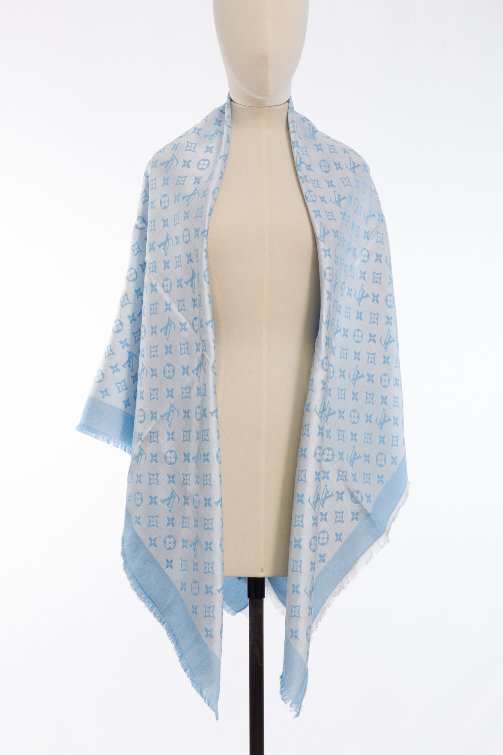 Louis Vuitton Reversible Monogram Shawl – Off-White / Powder Blue – Brand New