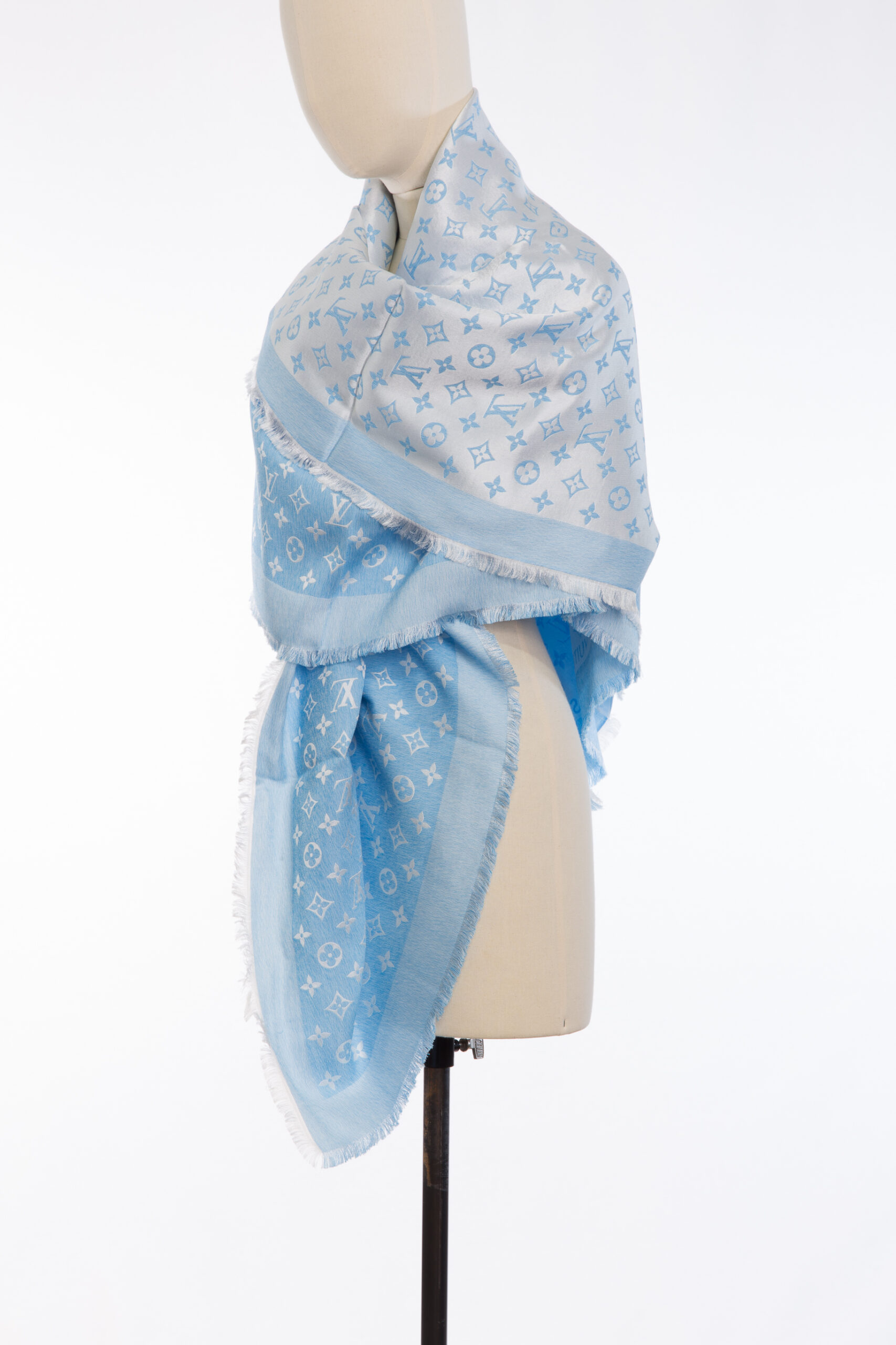 Louis Vuitton Reversible Monogram Shawl – Off-White / Powder Blue – Brand New