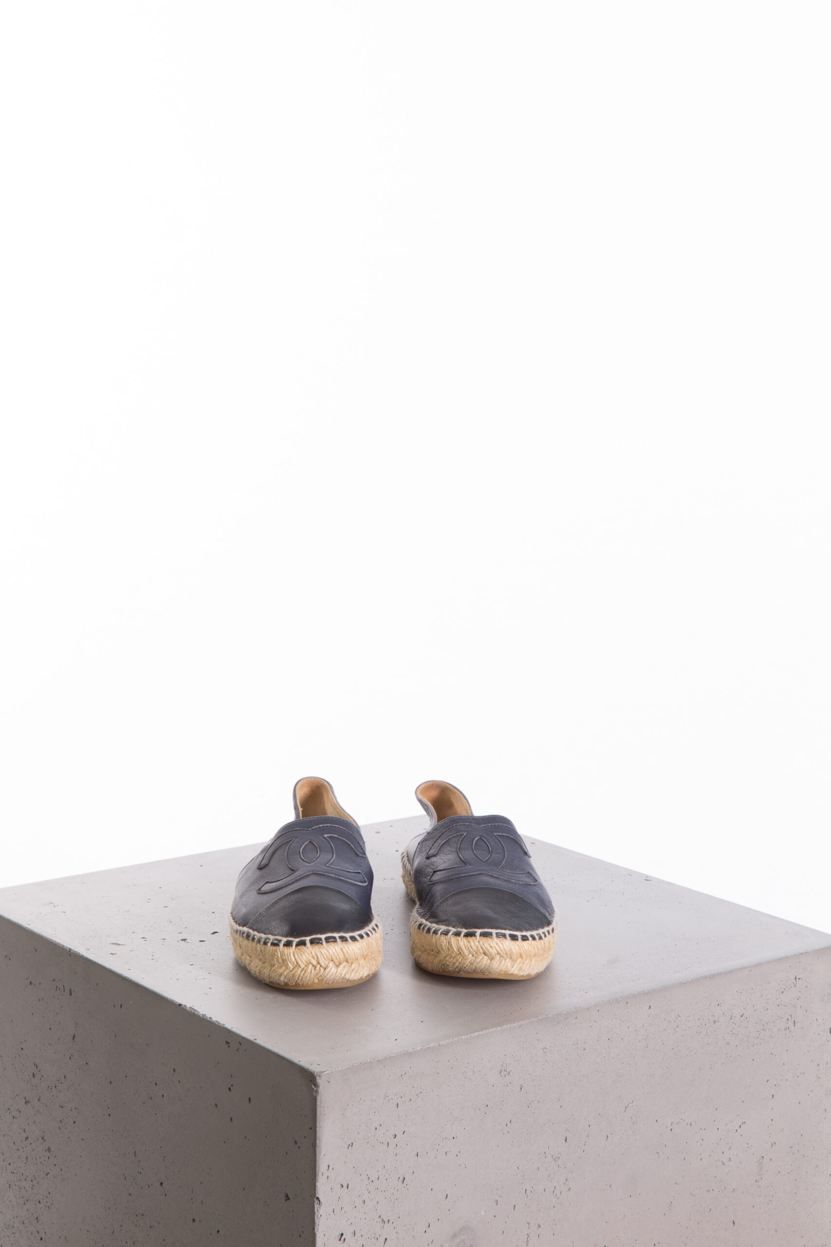 Chanel CC Logo Leather Espadrilles – Navy Blue / Black – Size 37