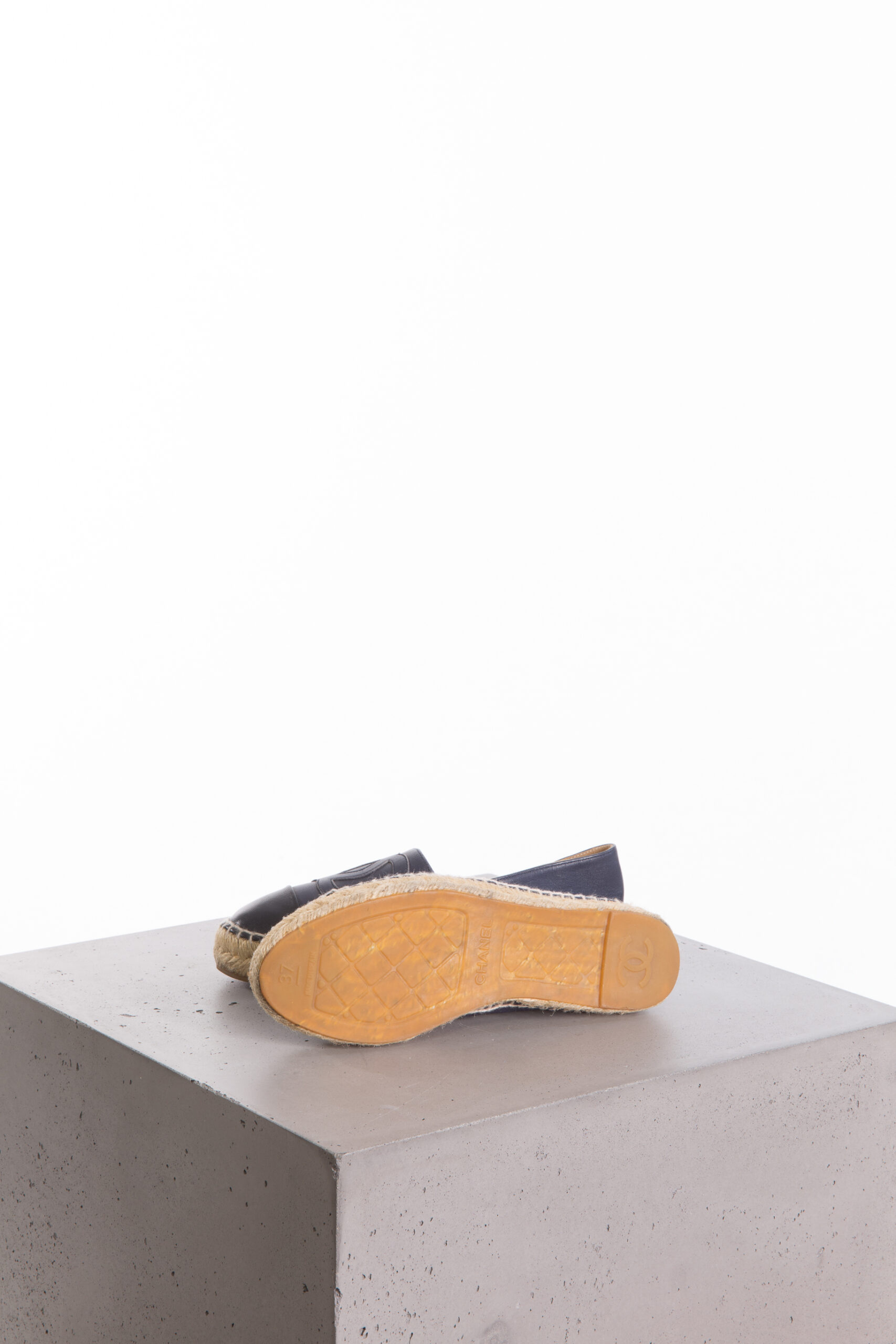 Chanel CC Logo Leather Espadrilles – Navy Blue / Black – Size 37