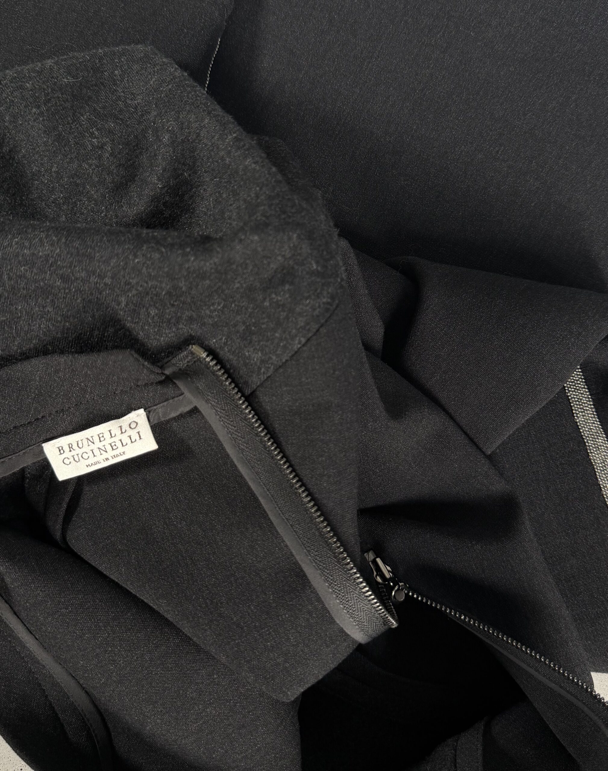 BRUNELLO CUCINELLI MONILI-EMBELLISHED VIRGIN WOOL TUNIC DRESS – CHARCOAL GREY BRUNELLO CUCINELLI MONILI-EMBELLISHED VIRGIN WOOL TUNIC DRESS – CHARCOAL GREY