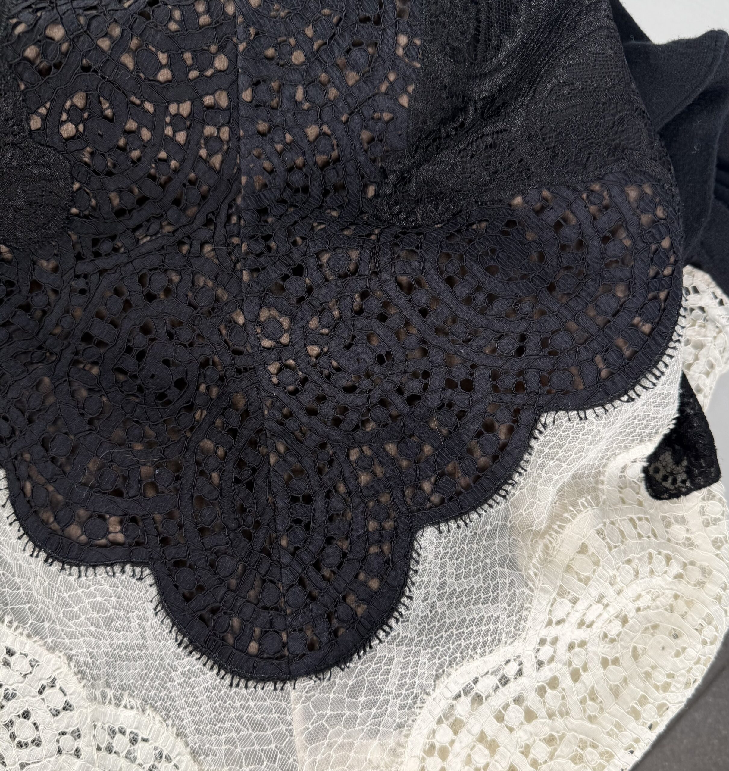 STELLA MCCARTNEY VIRGIN WOOL & LACE DRESS, IT40
