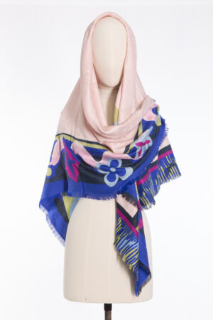 Limited Edition Silk & Wool Shawl – Pink / Multicolour A beautiful Louis Vuitton Limited Edition shawl