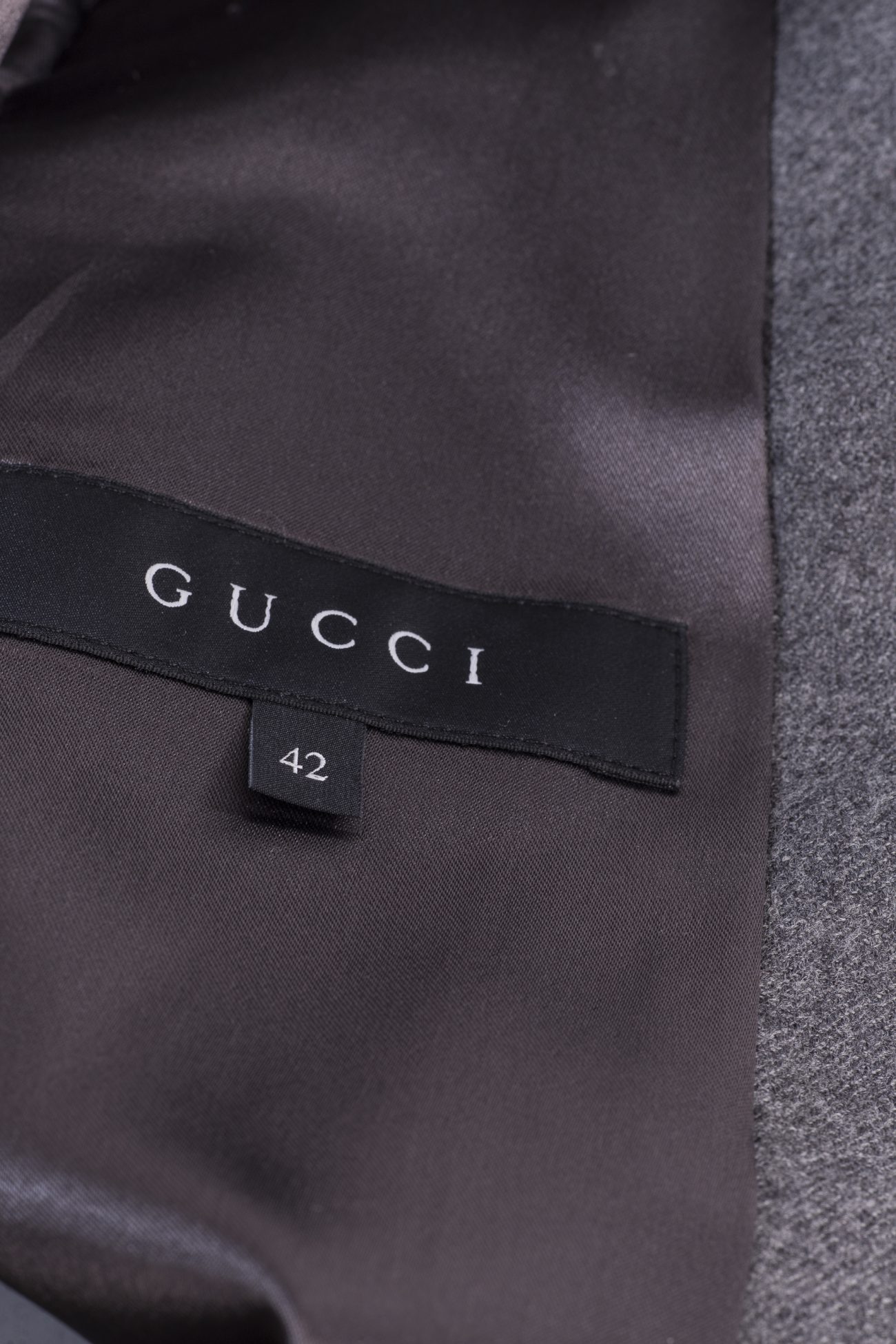 GUCCI GREY WOOL PEPLUM BLAZER, IT 42 GUCCI GREY WOOL PEPLUM BLAZER, IT 42